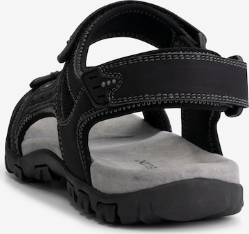 Travelin Sandals in Black