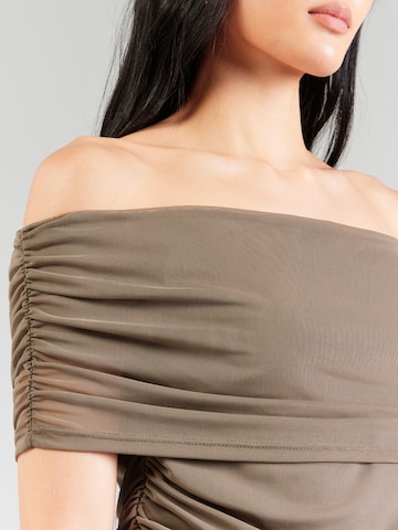 Tricou 'OBJDINA' de la OBJECT pe maro