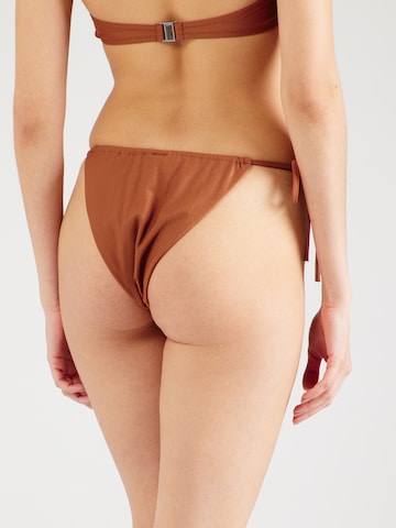 Pantaloncini per bikini di Karl Lagerfeld in marrone