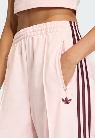 ADIDAS ORIGINALS Loosefit Παντελόνι 'Firebird' σε ροζ