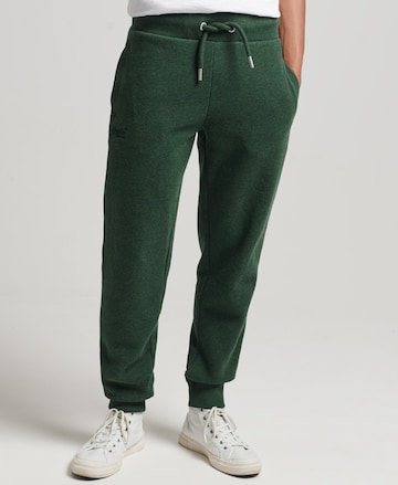 Effilé Pantalon Superdry en vert : devant