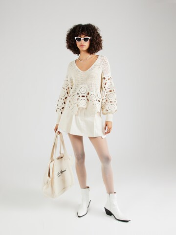 VILA ROUGE EDIT Pullover 'LILLIE' in Beige