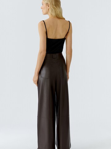 OUI Loosefit Bundfaltenhose in Braun