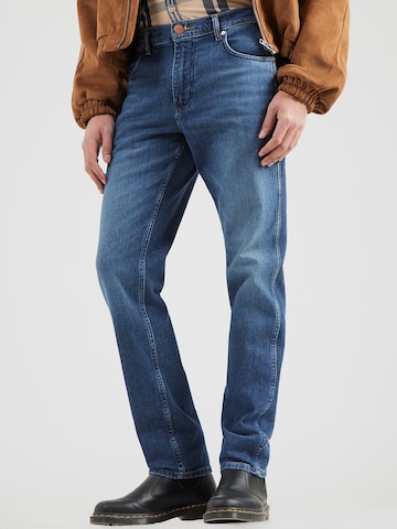 WRANGLER Regular Jeans 'Greensboro' in Blauw: voorkant