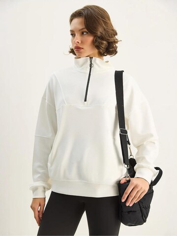 Felpa di Bianco Lucci in beige