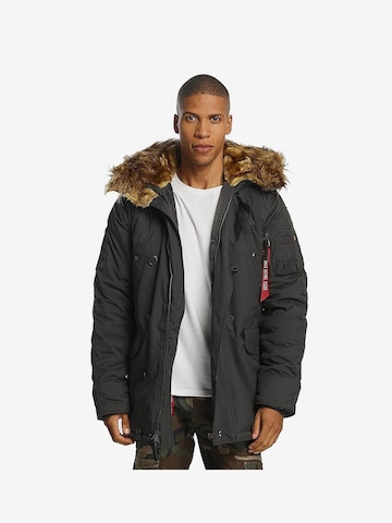 ALPHA INDUSTRIES Vinterparkas 'Explorer' i grå: framsida