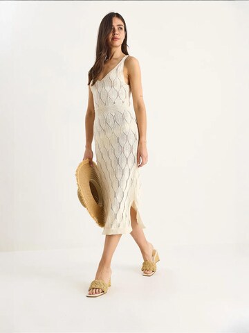 Abito in maglia di Bianco Lucci in beige