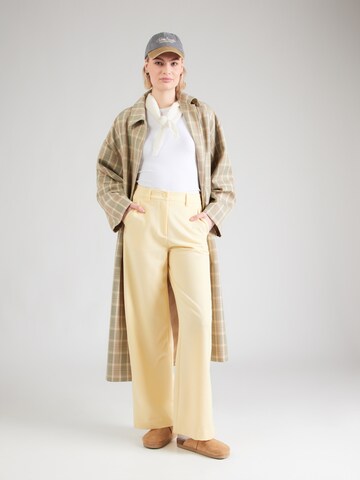 PIECES Широкий Штаны 'PCKamil' в Желтый