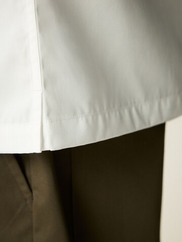 Regular fit Camicia di Next in bianco