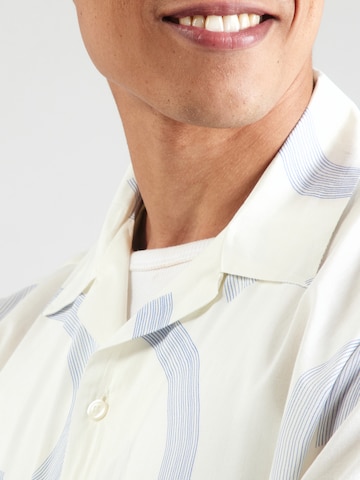 Fit confort Chemise SELECTED HOMME en blanc