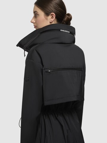 khujo Tussenmantel 'Loulou' in Zwart