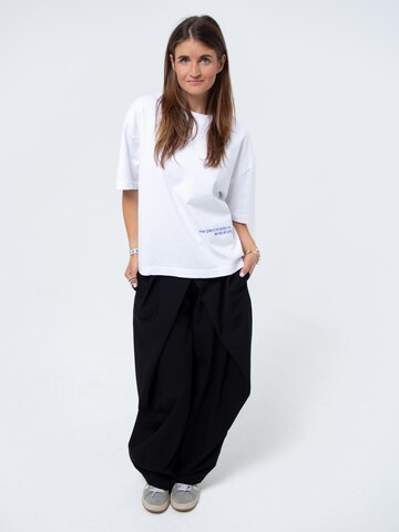 BAYSIDE BOUND Oversized shirt 'THE CORE UNISEX BOXY TEE' in White