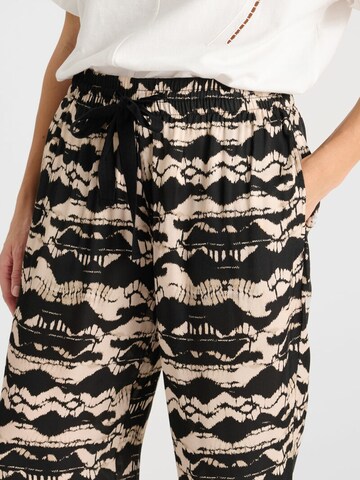 Le Temps Des Cerises Loosefit Broek 'Lomy' in Zwart