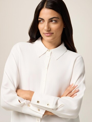 oltre - Blusa en blanco