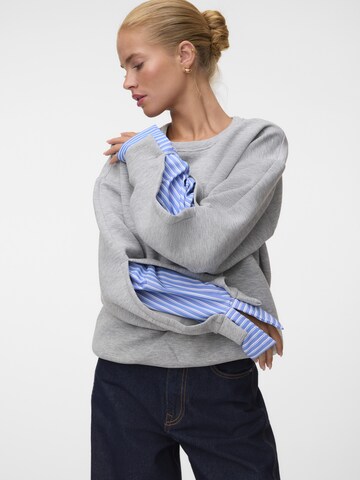 VERO MODA Свитшот 'VMMORGAN' в Серый: спереди
