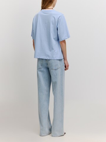 EDITED Shirt 'Nola' in Blau