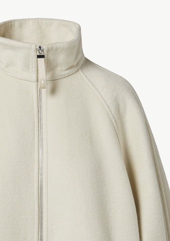 comma casual identity Cape in Beige