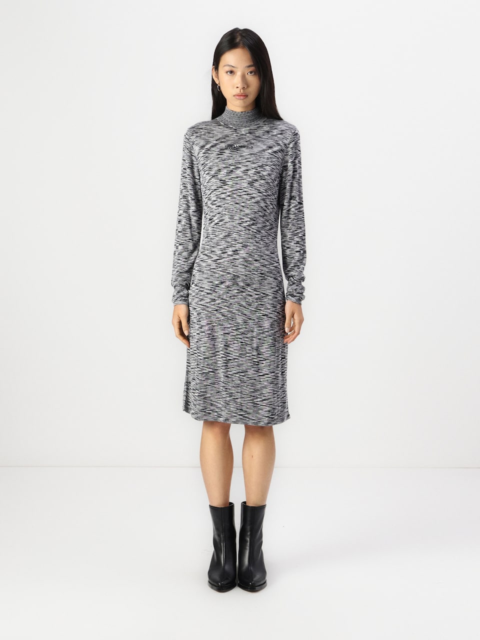 Rochie tricotat de la KARL LAGERFELD JEANS pe gri: față