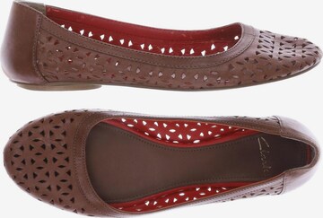 CLARKS Flats & Loafers in 39 in Brown: front
