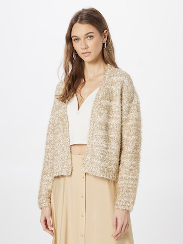 Cardigan 'ARROW' PIECES en beige : devant