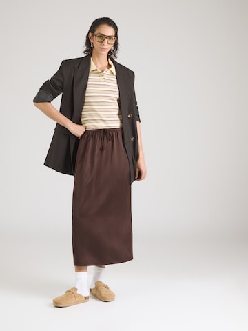 Jupe & Other Stories en marron