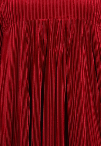 NAEMI Dress in Red