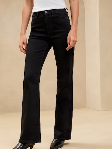 Lipsy Rozšírený strih Džínsy - Čierna