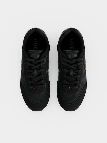 GUESS Sneaker 'TYRAH' in Schwarz