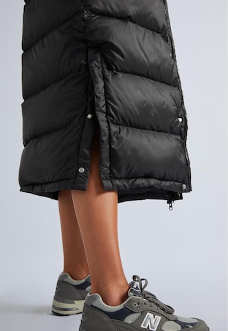 Cappotto invernale 'Cocoon' di JACK1T in nero