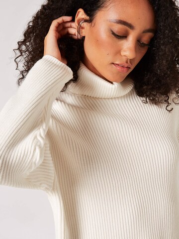 Apricot Sweater in Beige