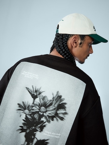 Bershka Póló - fekete