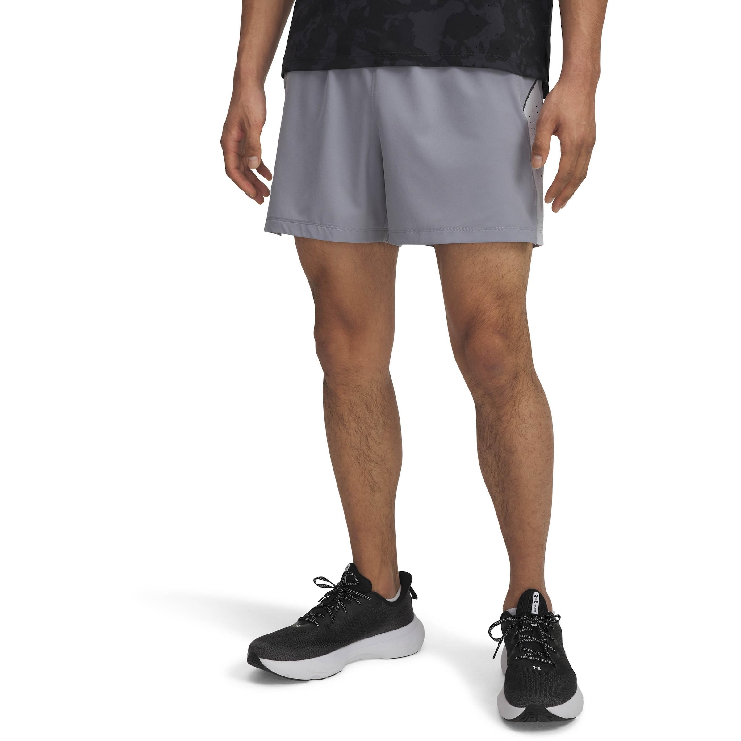 UNDER ARMOUR Regular Sportshorts 'Launch Elite' in Grau: Vorderseite