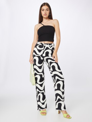 Top di NLY by Nelly in nero