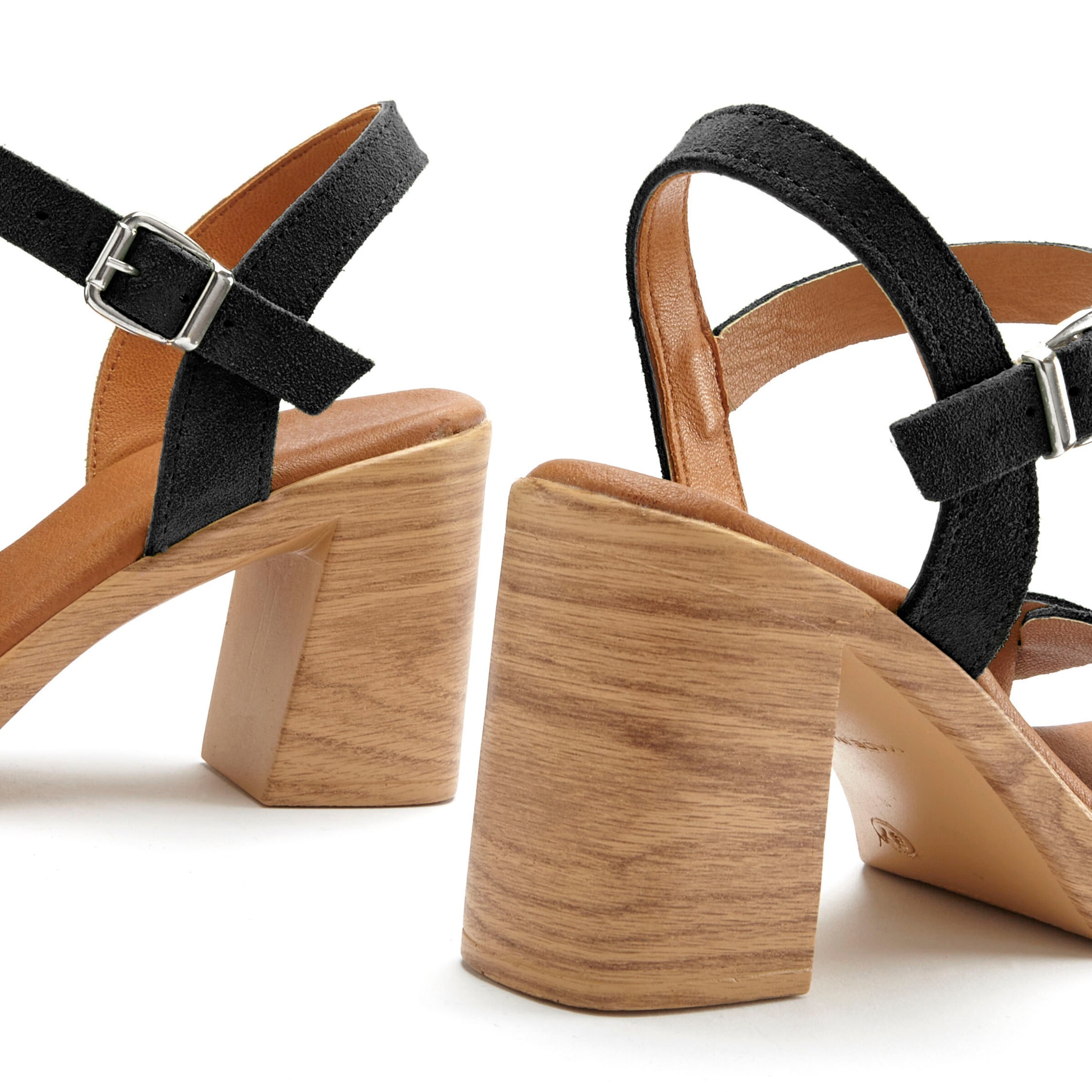 Sandalo con cinturino di LASCANA in nero