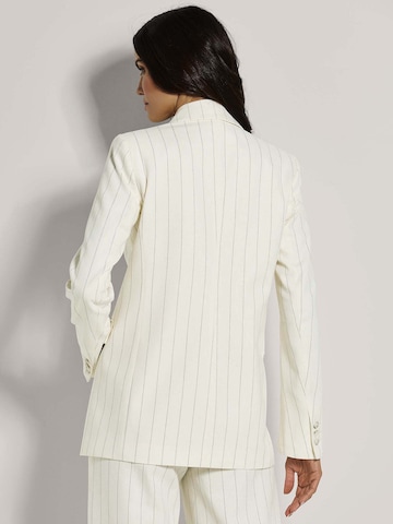 MADELEINE Blazers in Wit