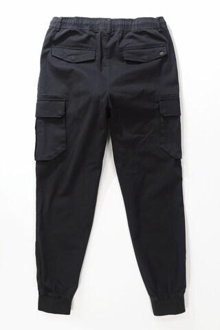 STHUGE Tapered Cargohose in Schwarz