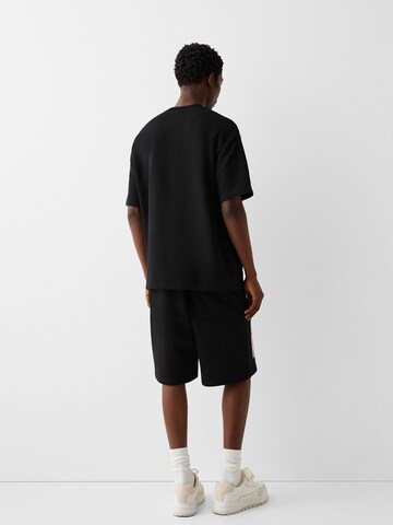 Bershka Majica | črna barva