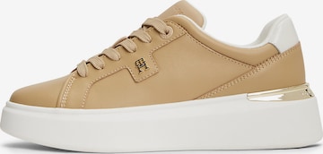 TOMMY HILFIGER Sneaker in Braun: Vorderseite