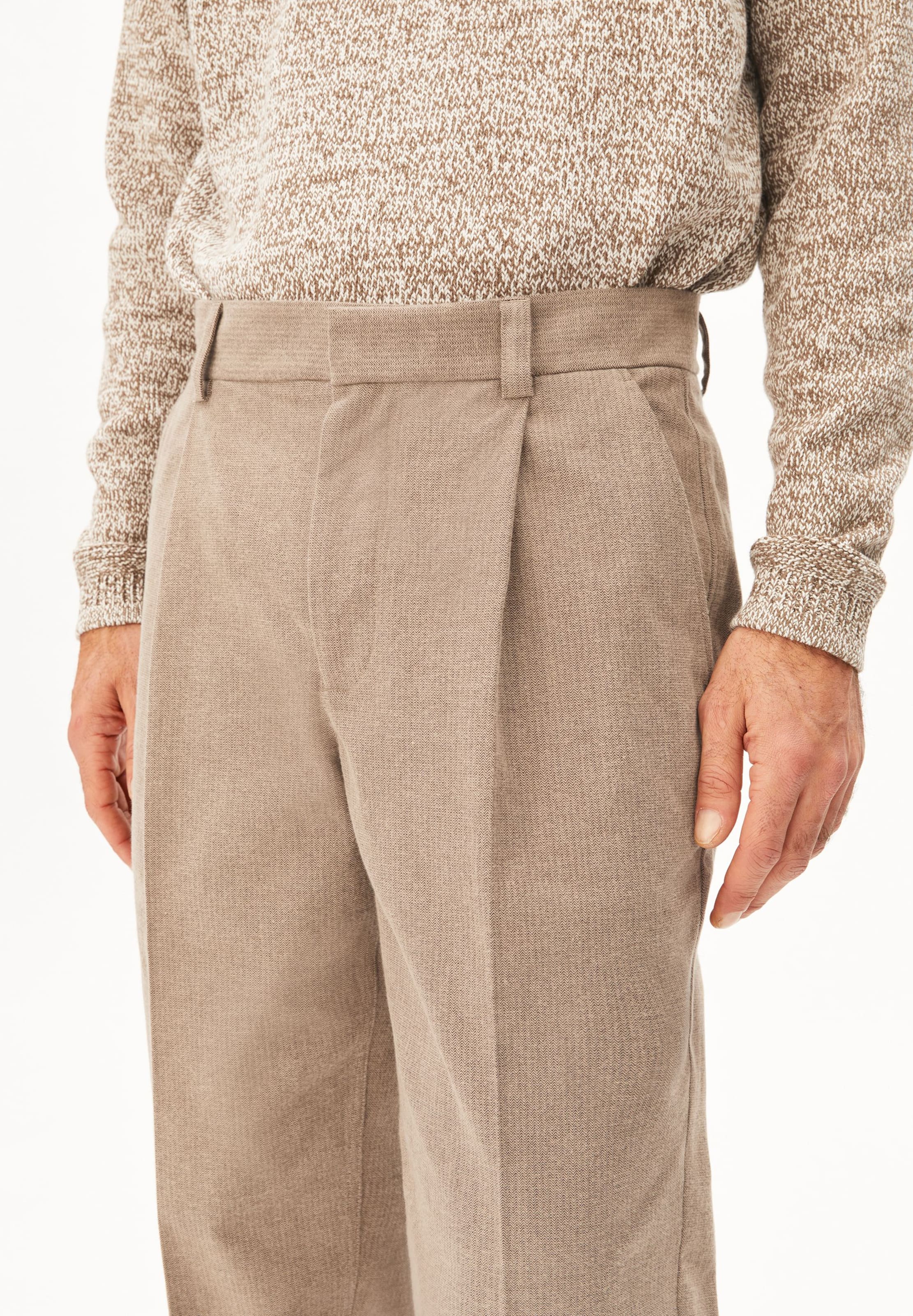 ARMEDANGELS - regular Pantalón plisado 'TAAMIR' en amarillo