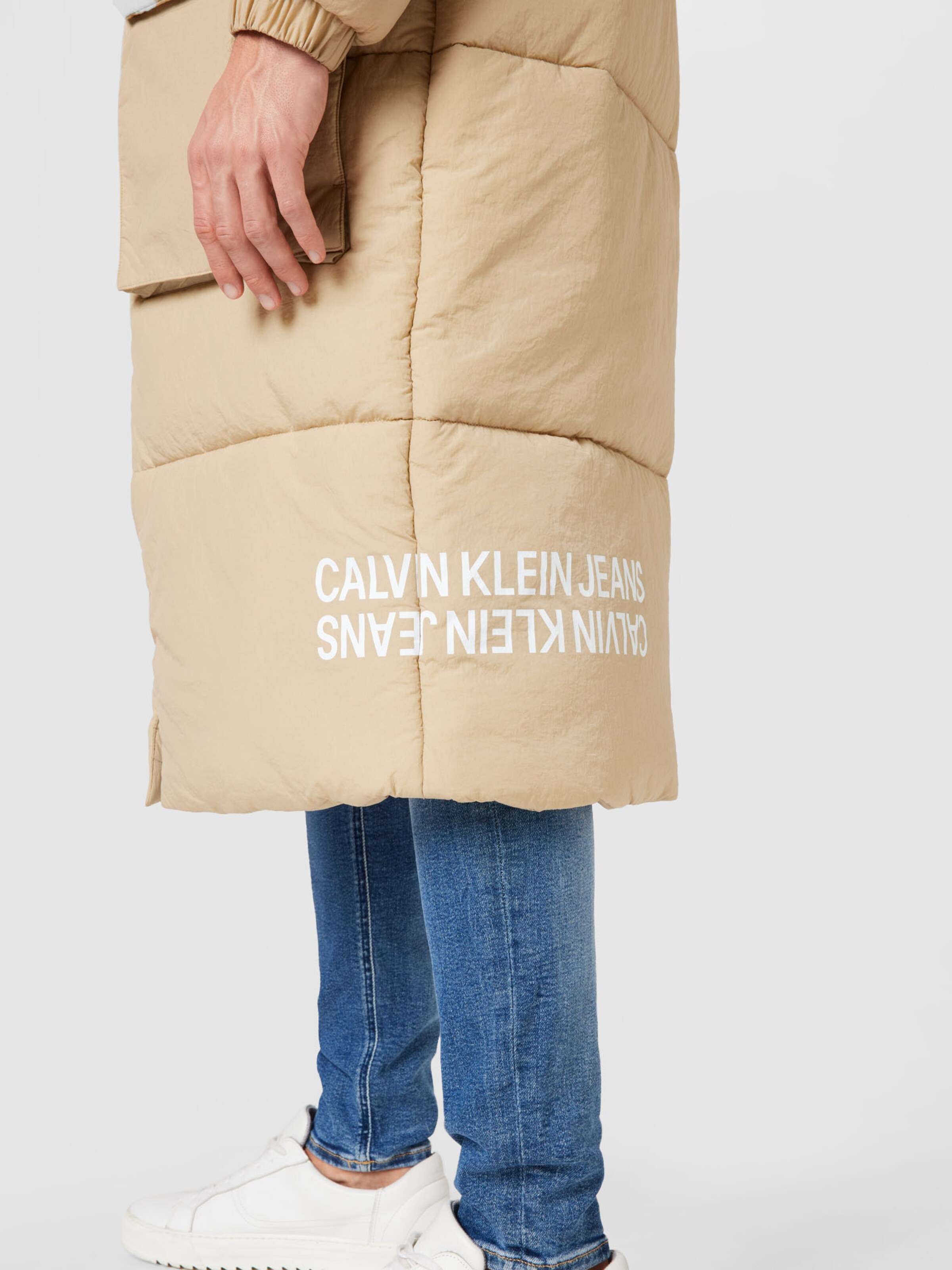 Manteaux Manteau d’hiver Calvin Klein Jeans en Beige 