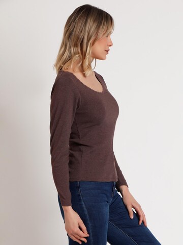 admas - Top 'Camiseta Manga Larga Romantic Rib para Mujer' en marrón