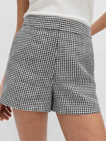 Regular Pantalon Marks & Spencer en noir : devant