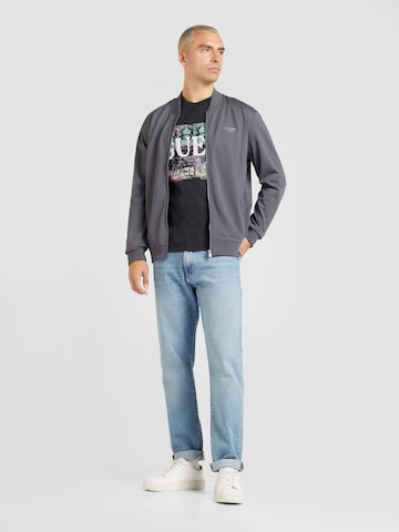 GUESS Sweatjacke in Grau