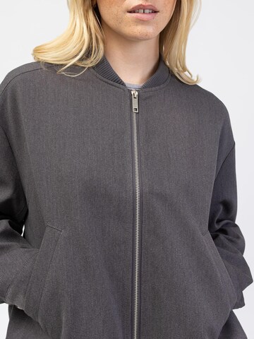 BROKE + SCHÖN Übergangsjacke in Grau