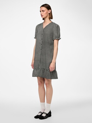 Abito camicia 'Sienna' di PIECES in nero