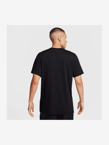 NIKE T-Shirt in Schwarz