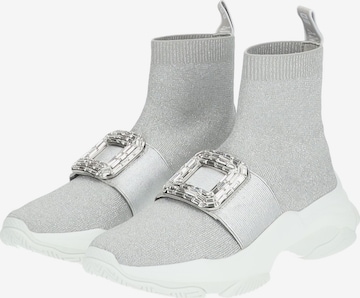 Sneaker alta di STEVE MADDEN in grigio