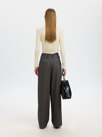 SELECTED - Camiseta 'SLFLINA LANO' en beige