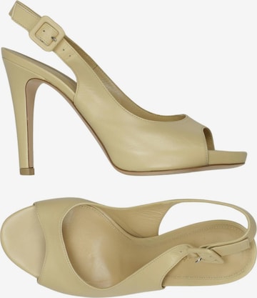 Gianvito Rossi Pumps 36,5 in Beige: Vorderseite
