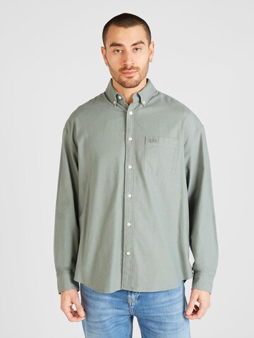 GAP Regular fit Button Up Shirt in Green: front